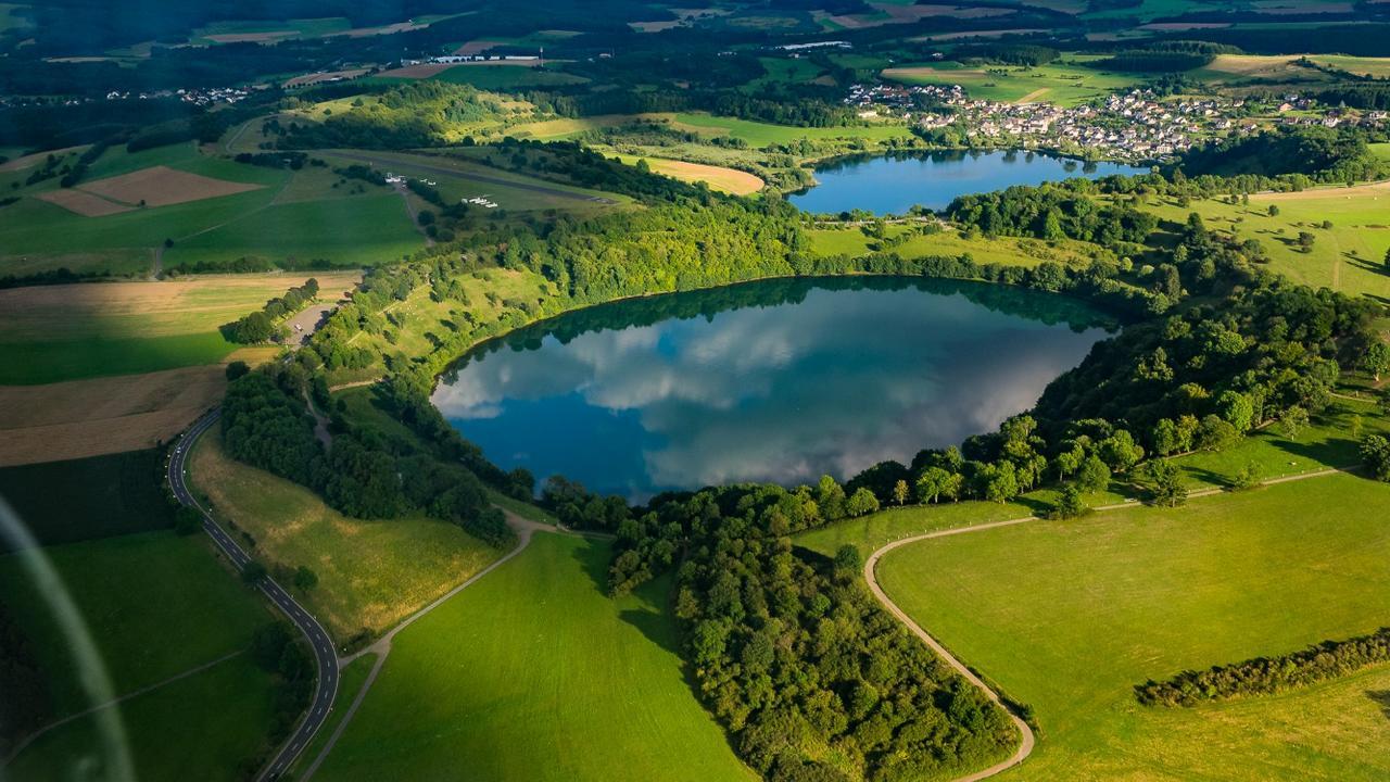Dorfgasthof Schmitz Schalkenmehren Zewnętrze zdjęcie